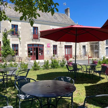 Logis Auberge De Crissay Bagian luar foto