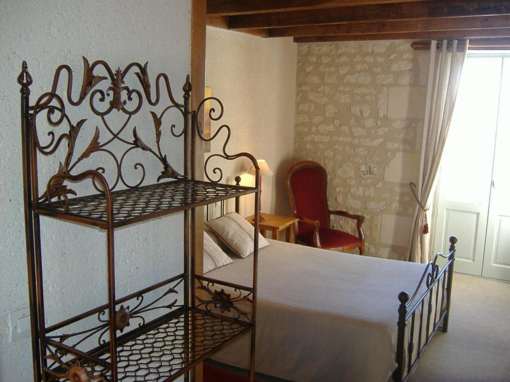 Logis Auberge De Crissay Ruang foto