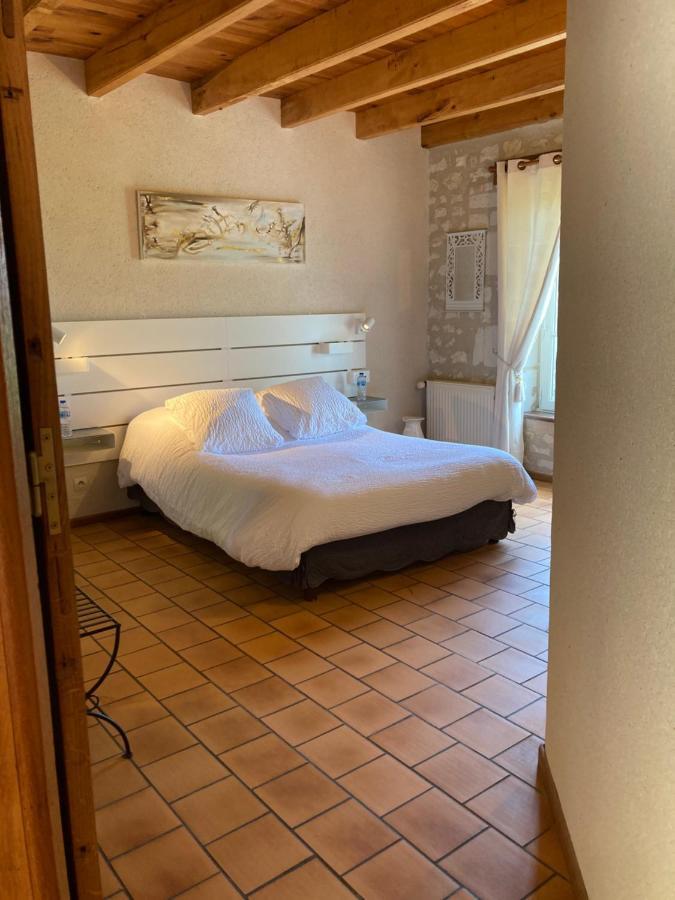 Logis Auberge De Crissay Bagian luar foto