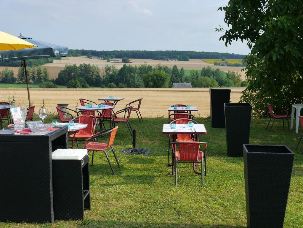 Logis Auberge De Crissay Bagian luar foto