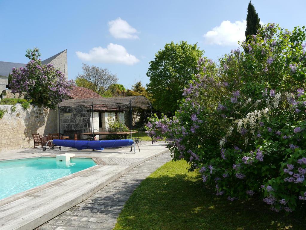 Logis Auberge De Crissay Bagian luar foto